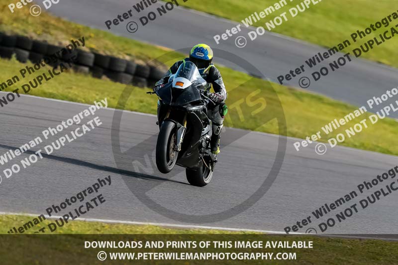 PJM Photography;anglesey no limits trackday;anglesey photographs;anglesey trackday photographs;enduro digital images;event digital images;eventdigitalimages;no limits trackdays;peter wileman photography;racing digital images;trac mon;trackday digital images;trackday photos;ty croes